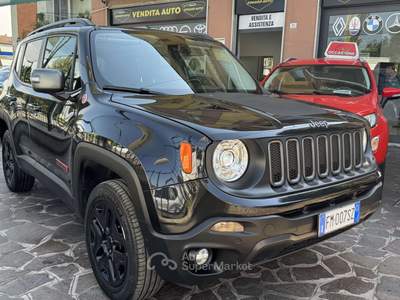Jeep Renegade 2.0 mjt Trailhawk 4wd 170cv auto Gancio Traino Nero usata Lesmo
