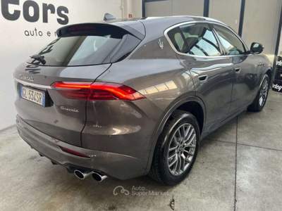 Maserati Grecale MHEV 300 CV AWD GT Grigio usata Parma