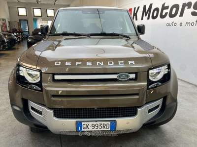 Land Rover Defender 110 3.0D I6 200 CV AWD Auto S Bronzo usata Parma