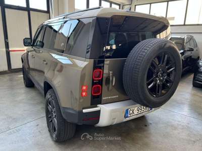 Land Rover Defender 110 3.0D I6 200 CV AWD Auto S Bronzo usata Parma