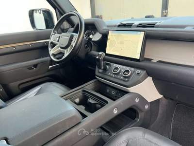 Land Rover Defender 110 3.0D I6 200 CV AWD Auto S Bronzo usata Parma