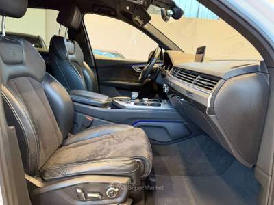 Audi Q7 3.0 tdi 272CV S LINE Business Plus quattro tiptron Bianco usata Merano