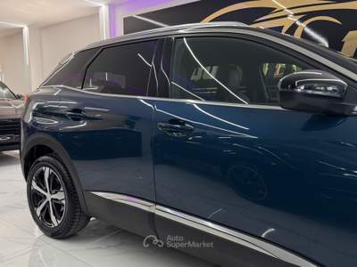 Peugeot 3008 130Cv EAT8 GT FULL OPTIONAL Blu/Azzurro usata Qualiano