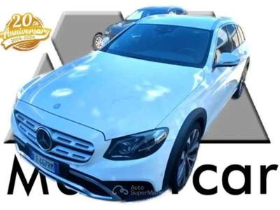 Mercedes-Benz Classe E E SW All-Terrain 400 d Premium 4matic Auto-FZ467RM Bianco usata Basiliano