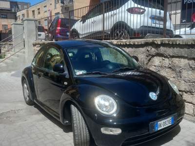 Volkswagen New Beetle Buone condizioni, non fumatore, tenuta garage Nero usata San Gregorio di Catania