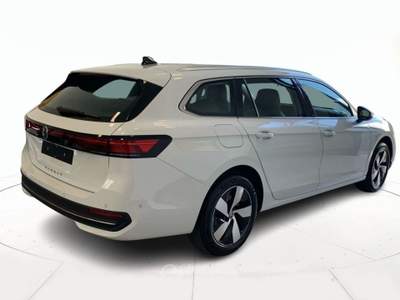 Volkswagen Passat 2.0 tdi scr business 150cv dsg Bianco usata Vicenza