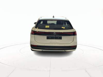Volkswagen Passat 2.0 tdi scr business 150cv dsg Bianco usata Vicenza