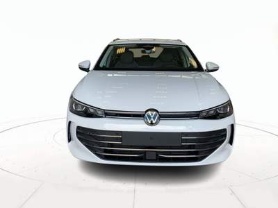 Volkswagen Passat 2.0 tdi scr business 150cv dsg Bianco usata Vicenza