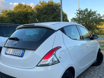 Lancia Ypsilon Tenuta in garage, ottime condizioni, GPL usata vezzano sul crostolo