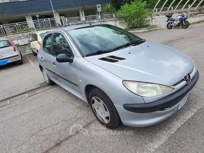 Peugeot 206 Peugeot 206 2A/C 1.4 HDi eco 68 CV Diesel 8HX (DV4TD) Argento usata BOLZANO