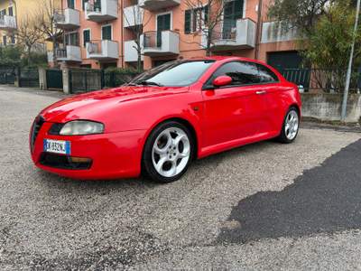 Alfa Romeo GT Tenuta bene usata San Costanzo