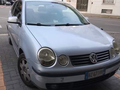 Volkswagen Polo Box anziana impianto GPL di due anni gomme nuove funziona bene usata Seregno