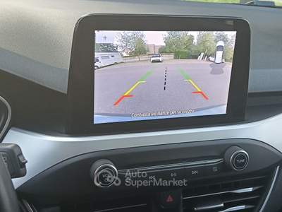 Ford Focus Appena è cambiata la cinghia di distribuzione e il tagliando usata Sant'Agata bolognese