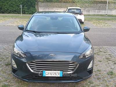 Ford Focus Appena è cambiata la cinghia di distribuzione e il tagliando usata Sant'Agata bolognese