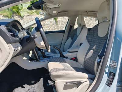 Volvo V40 soli 22600 km Blu/Azzurro usata Napoli (NA)