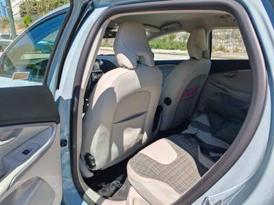 Volvo V40 soli 22600 km Blu/Azzurro usata Napoli (NA)