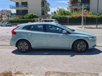 Volvo V40 soli 22600 km Blu/Azzurro usata Napoli (NA)