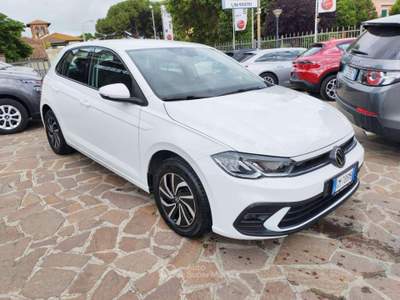 Volkswagen Polo Polo VI  1.0 tsi Life 95cv Bianco usata Albano Laziale