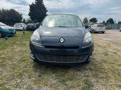 Renault Scénic Scenic 1.5 dCi 7 posti SOLO 98.000 KM usata Grosseto