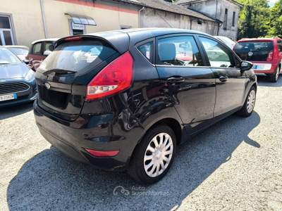 Ford Fiesta 1.4 5 PORTE PERFETTA PER NEOPATENTATI usata Omegna