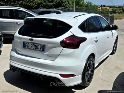 Ford Focus Focus 1.5 TDCi 120 CV S&S ST Line Bianco usata Ascoli Satriano