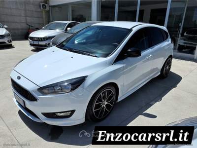 Ford Focus Focus 1.5 TDCi 120 CV S&S ST Line Bianco usata Ascoli Satriano
