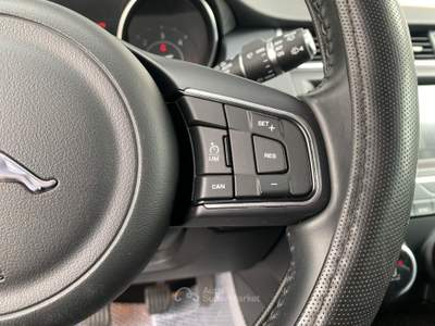 Jaguar E-Pace R-Dynamic usata Cazzago San Martino