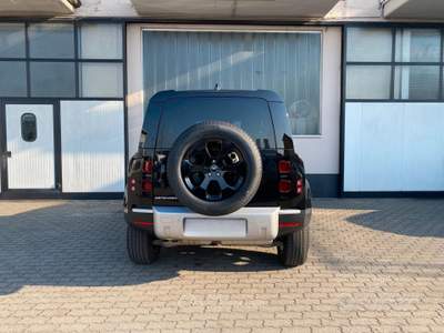 Land Rover Defender 200 CV AWD Auto SE usata Cazzago San Martino