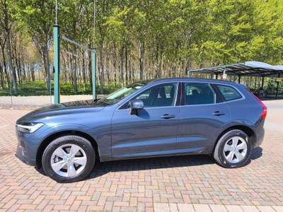Volvo XC60 XC 60 XC60 B4 (d) AWD Geartronic Momentum Pr usata Castel d'Azzano