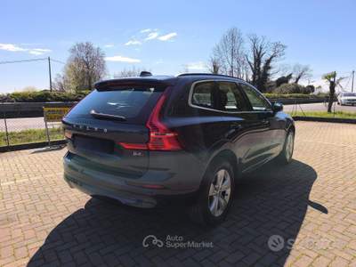 Volvo XC60 XC 60 XC60 B4 (d) AWD Geartronic Momentum Pr usata Castel d'Azzano