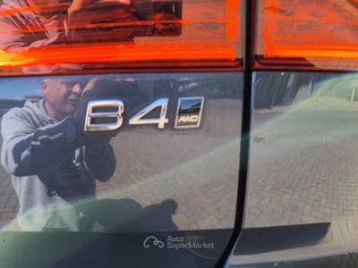 Volvo XC60 XC 60 XC60 B4 (d) AWD Geartronic Momentum Pr usata Castel d'Azzano
