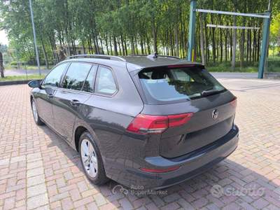 Volkswagen Golf Variant 1.5 eTSI EVO ACT DSG Life usata Castel d'Azzano