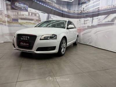 Audi A3 SPB 1.6 TDI 105 CV CR Ambition BI-XENON usata CASAGIOVE