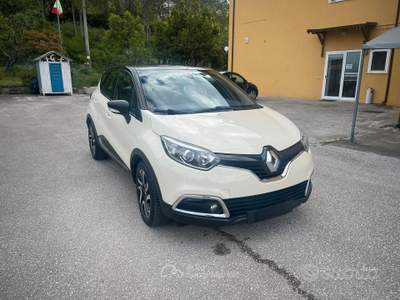 Renault Captur Start&Stop Energy usata Martinsicuro