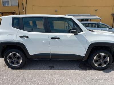 Jeep Renegade 4WD Active Drive Sport usata Martinsicuro