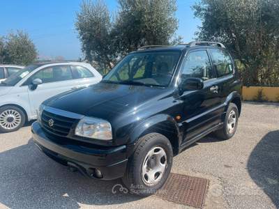 Suzuki Grand Vitara 4X4 CON RIDOTTE 1.6i 16V cat 3 usata Martinsicuro