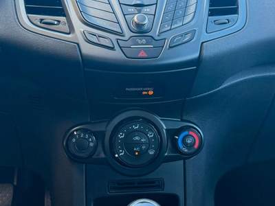 Ford Fiesta 5 porte Titanium usata Martinsicuro