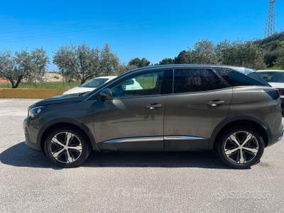 Peugeot 3008 S&S EAT8 Allure usata Martinsicuro