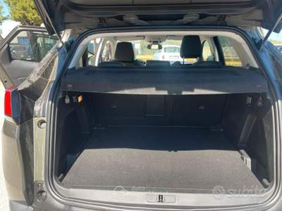 Peugeot 3008 S&S EAT8 Allure usata Martinsicuro