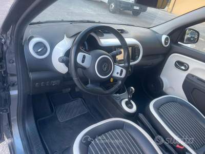 Renault Twingo Intens 22 KWH usata Martinsicuro