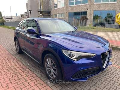 Alfa Romeo Stelvio 2.2 Turbodiesel 190 CV AT8 Q4 Business Blu/Azzurro usata Beinasco