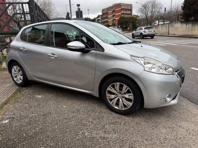 Peugeot 208 5 porte Active Argento usata Mercogliano
