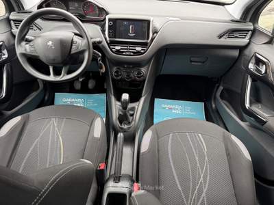 Peugeot 208 5 porte Active Argento usata Mercogliano