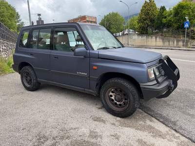 Suzuki Vitara 1.6i 16V cat 5p. S.W. P.Pack Blu/Azzurro usata Mercogliano