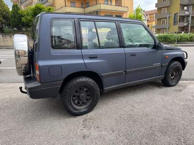 Suzuki Vitara 1.6i 16V cat 5p. S.W. P.Pack Blu/Azzurro usata Mercogliano