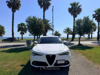 Alfa Romeo Stelvio 2.2 t Executive Q4 190cv auto Bianco usata Grottammare