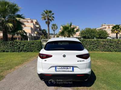 Alfa Romeo Stelvio 2.2 t Executive Q4 190cv auto Bianco usata Grottammare