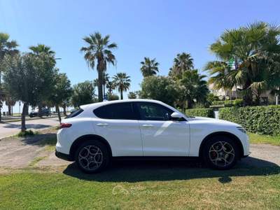Alfa Romeo Stelvio 2.2 t Executive Q4 190cv auto Bianco usata Grottammare