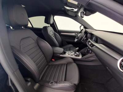 Alfa Romeo Stelvio 2.2 Turbodiesel 210 CV AT8 Q4 Veloce Nero usata Lurate Caccivio