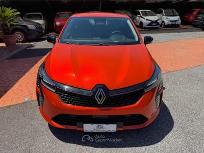 Renault Clio Full Hybrid E-Tech 145 CV 5 porte Techno UNIPRO' Arancione usata Roma